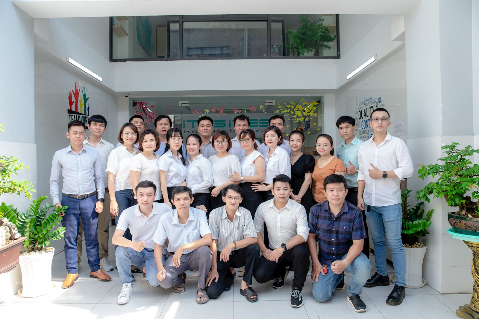 ites-noi-lam-viec-hanh-phuc